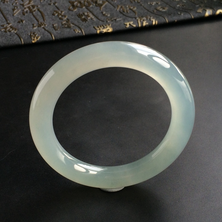 (超值推荐)冰种晴水圆条手镯(55.6mm)