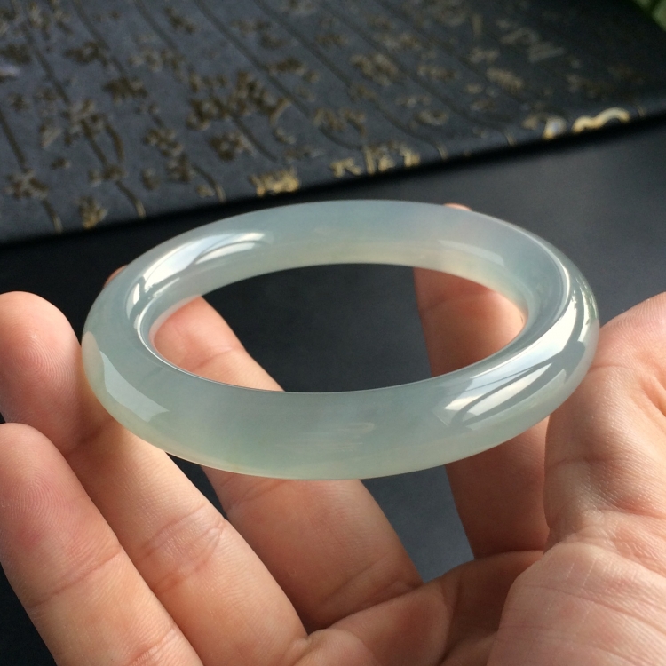 (超值推荐)冰种晴水圆条手镯(55.6mm)
