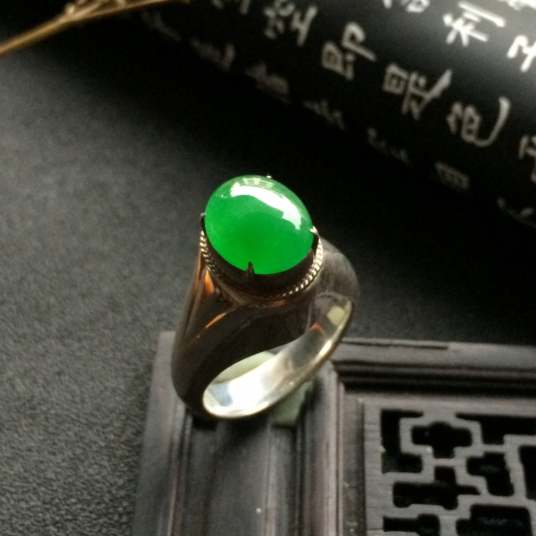 （超值推荐）冰种阳绿戒面