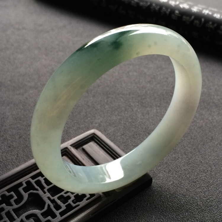 （超值推荐）糯冰种飘花手镯（57.4mm）