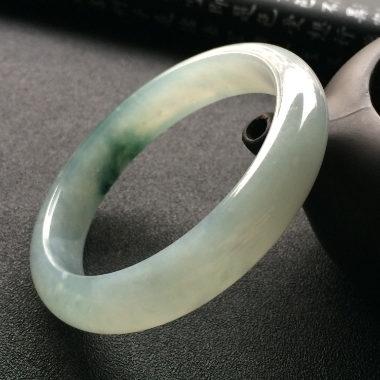 （超值推荐）糯冰种飘花手镯（57.4mm）