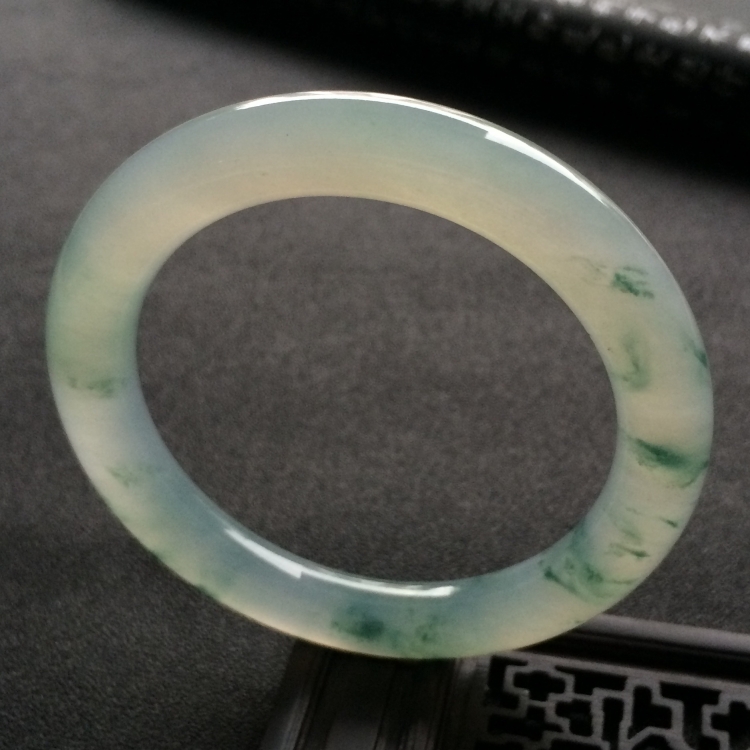 （超值推荐）冰种飘花圆条手镯（54.4mm）
