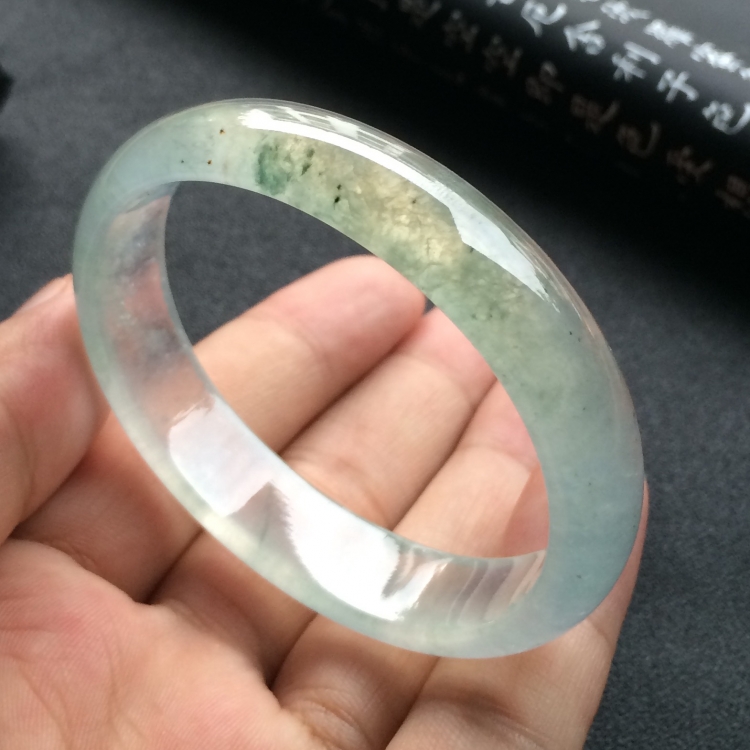 （超值推荐）冰种飘花贵妃镯（54.7mm-45.7mm）