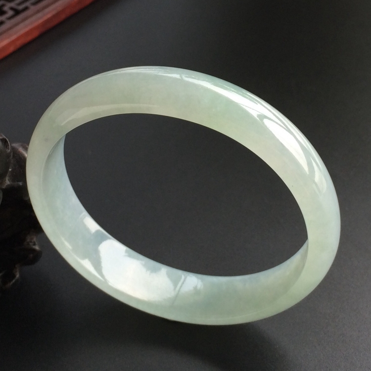 (超值推荐)糯冰种晴水贵妃镯(59.2mm-53.5mm)