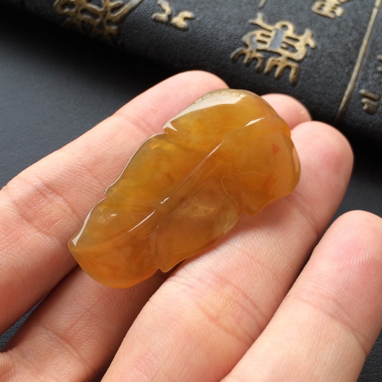 (超值推荐)糯冰种红黄翡一鸣惊人挂件