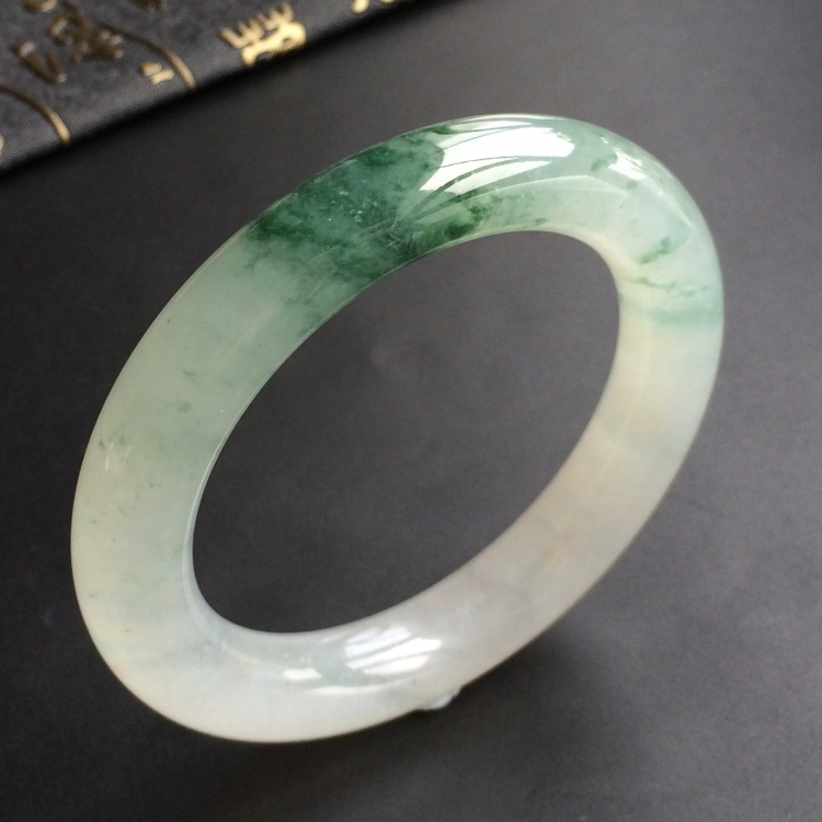 (超值推荐)冰种飘花圆条手镯(56.8mm)