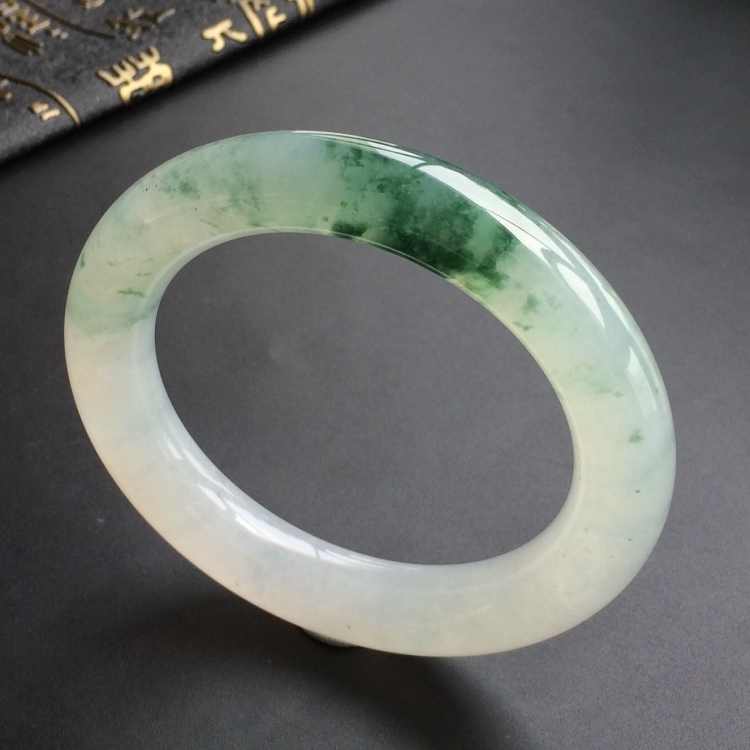 (超值推荐)冰种飘花圆条手镯(56.8mm)