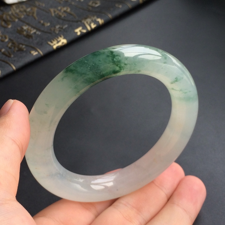 (超值推荐)冰种飘花圆条手镯(56.8mm)