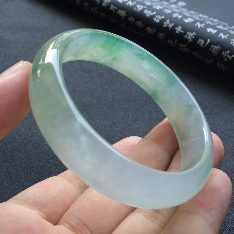 （超值推荐）冰种飘花手镯（58.8mm）