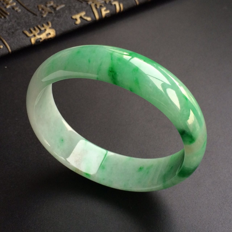 (超值推荐)糯冰种飘翠贵妃镯(54.4mm-48.6mm)