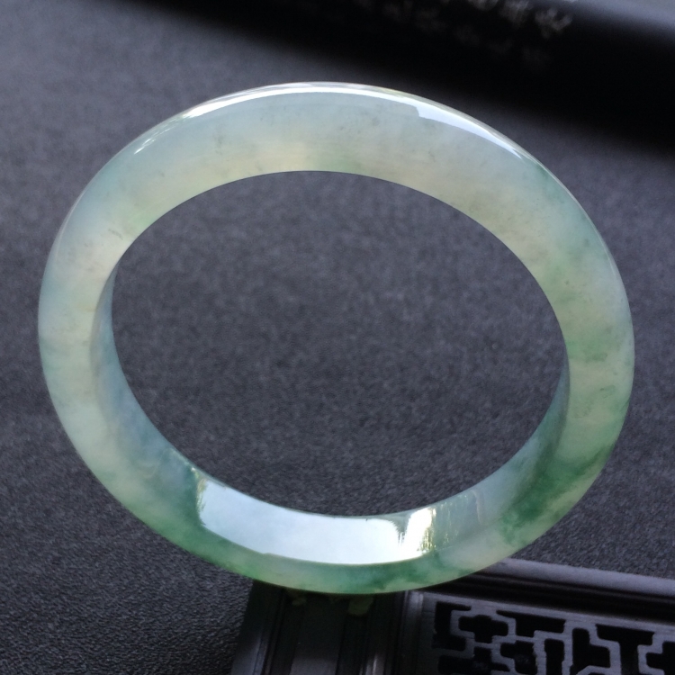 （超值推荐）冰种飘花手镯（55.8mm）
