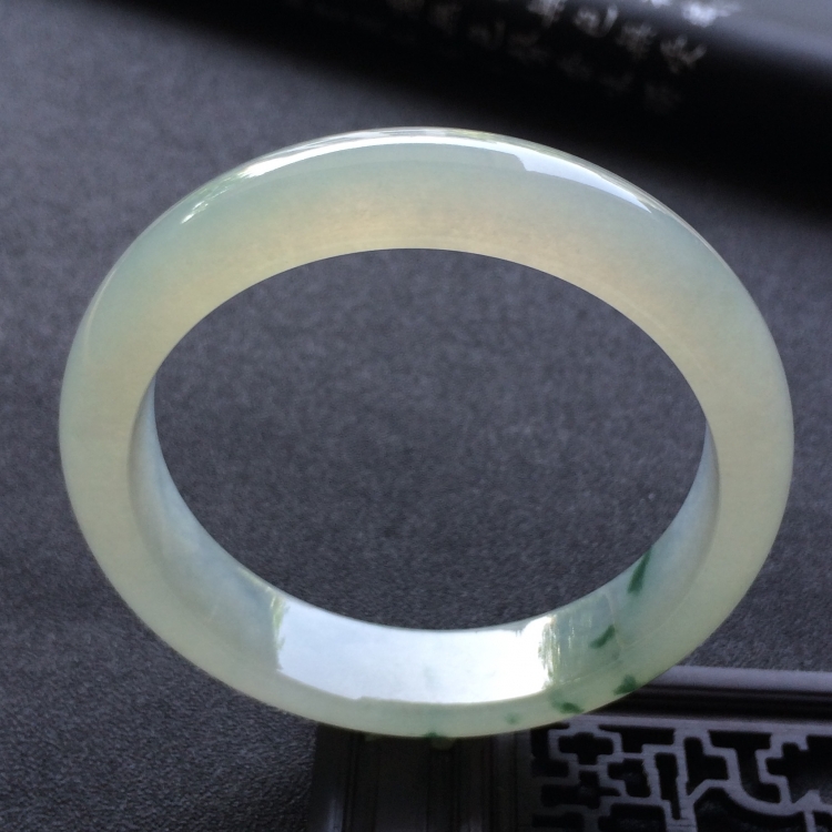 （超值推荐）糯冰种飘花手镯（58.3mm）
