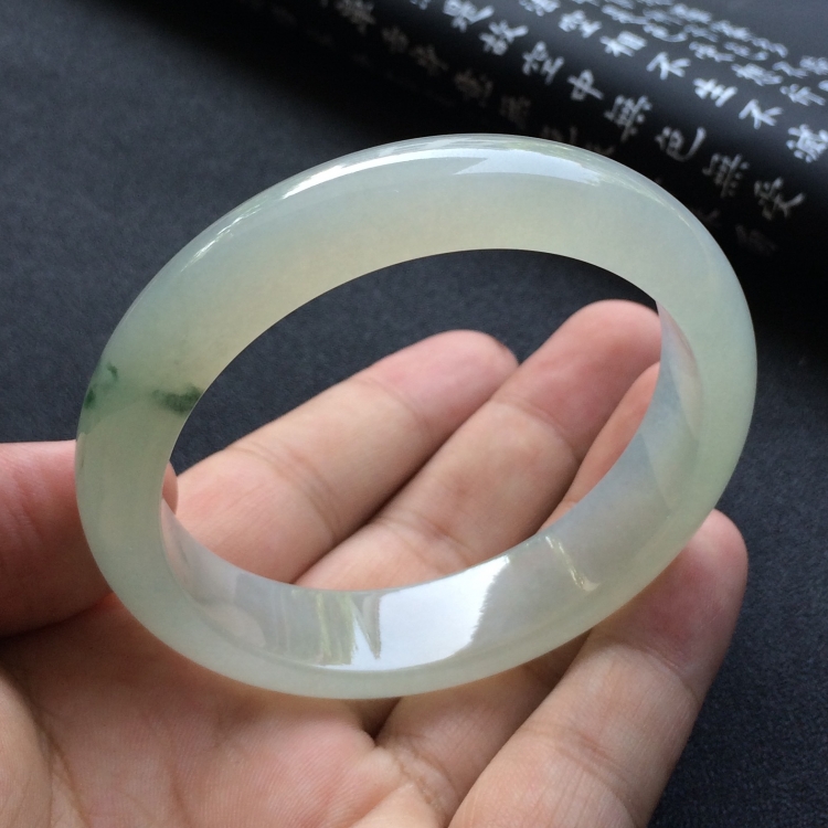 （超值推荐）糯冰种飘花手镯（58.3mm）