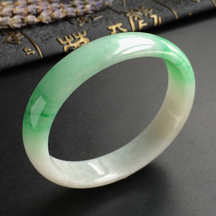 (超值推荐)糯冰种飘翠贵妃镯(56mm-48.5mm)