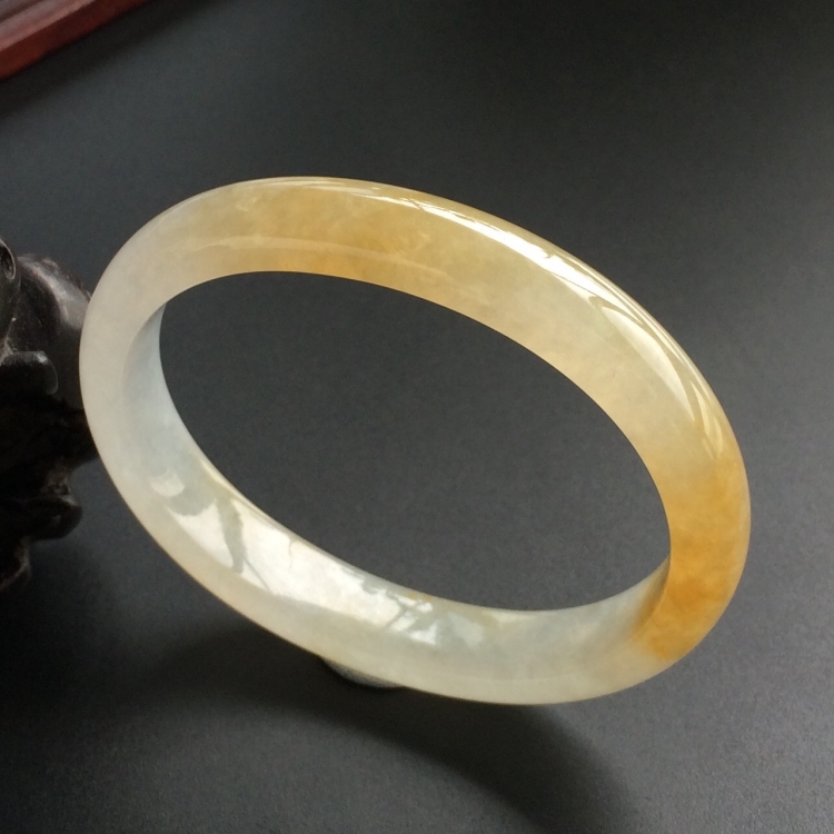 (超值推荐)糯冰种黄翡贵妃镯(53.2mm-45.2mm)