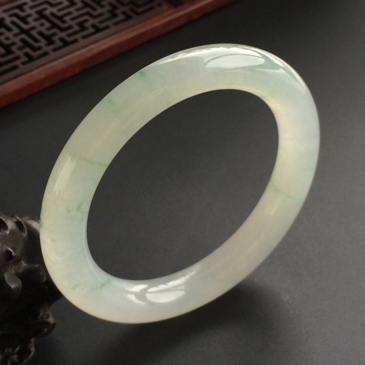 (超值推荐)冰种飘花圆条手镯(55.5mm)
