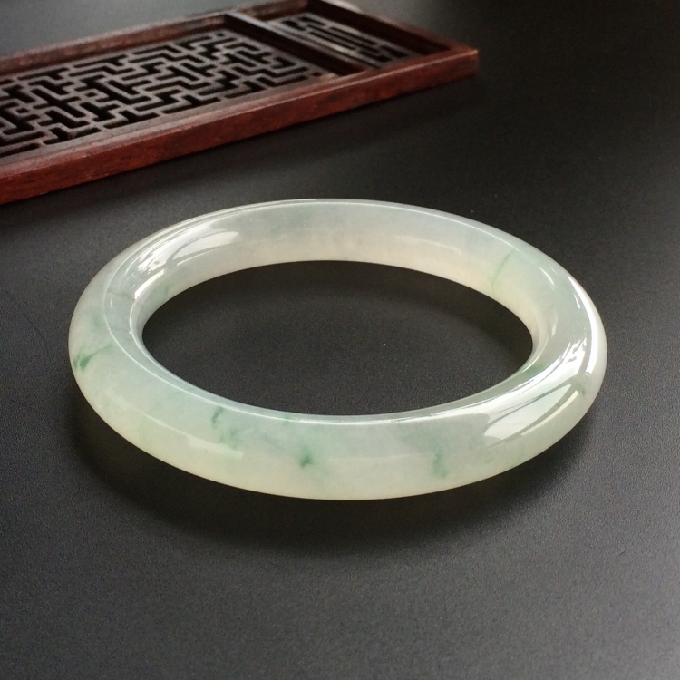 (超值推荐)冰种飘花圆条手镯(55.5mm)