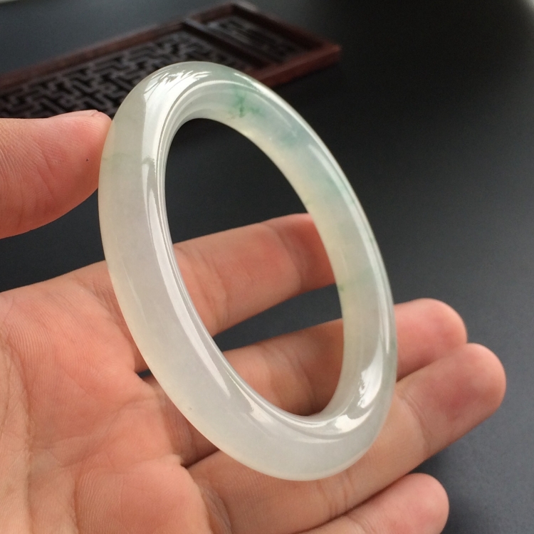 (超值推荐)冰种飘花圆条手镯(55.5mm)