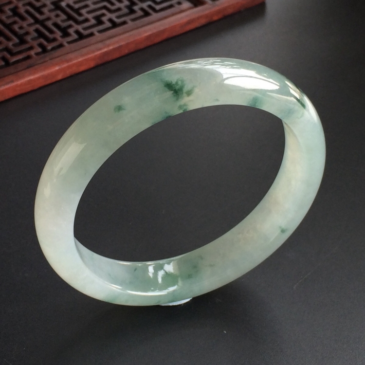 (超值推荐)冰种飘花手镯(57.2mm)