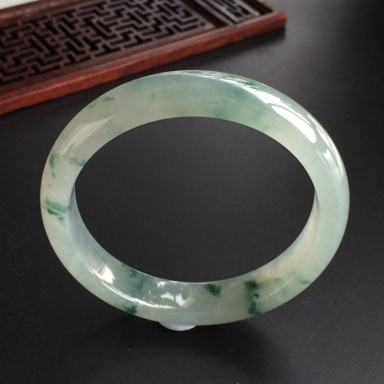 (超值推荐)冰种飘花手镯(57.2mm)