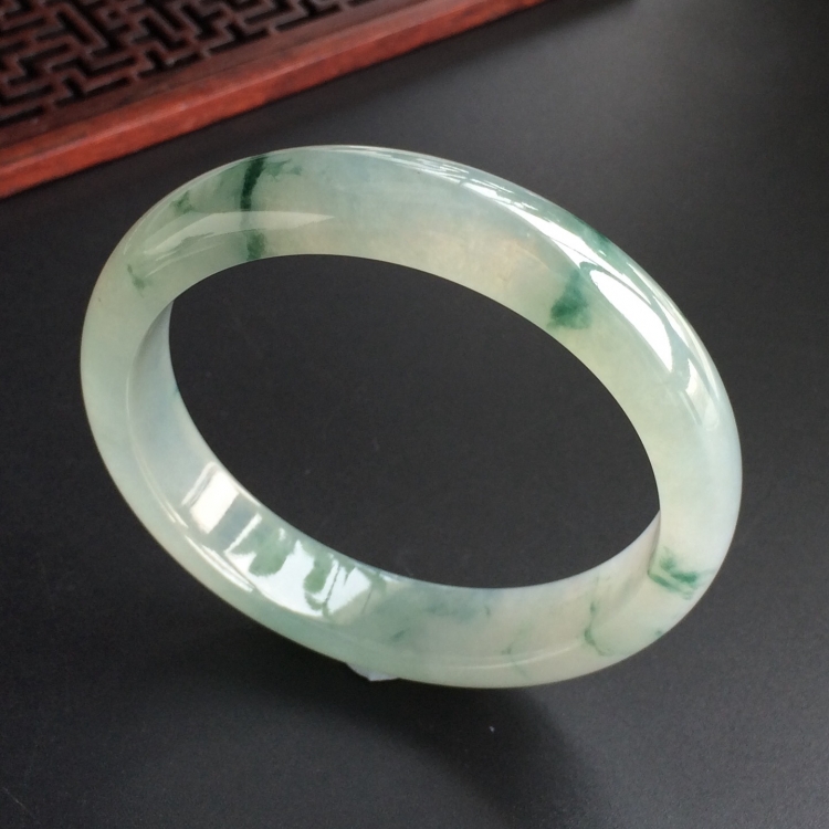 (超值推荐)冰种飘花手镯(57.2mm)