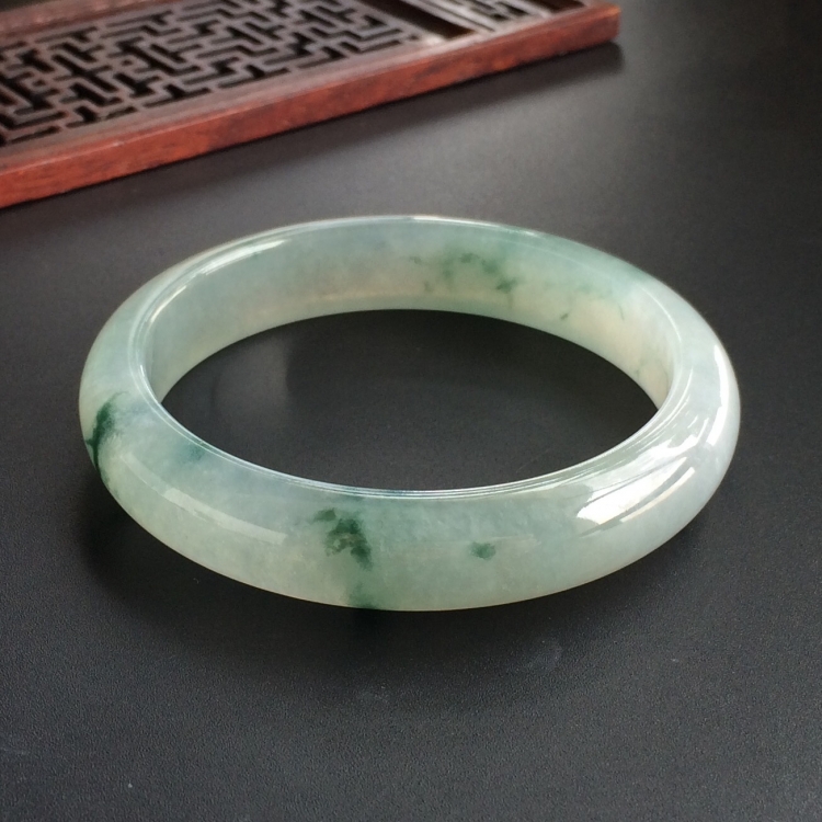 (超值推荐)冰种飘花手镯(57.2mm)