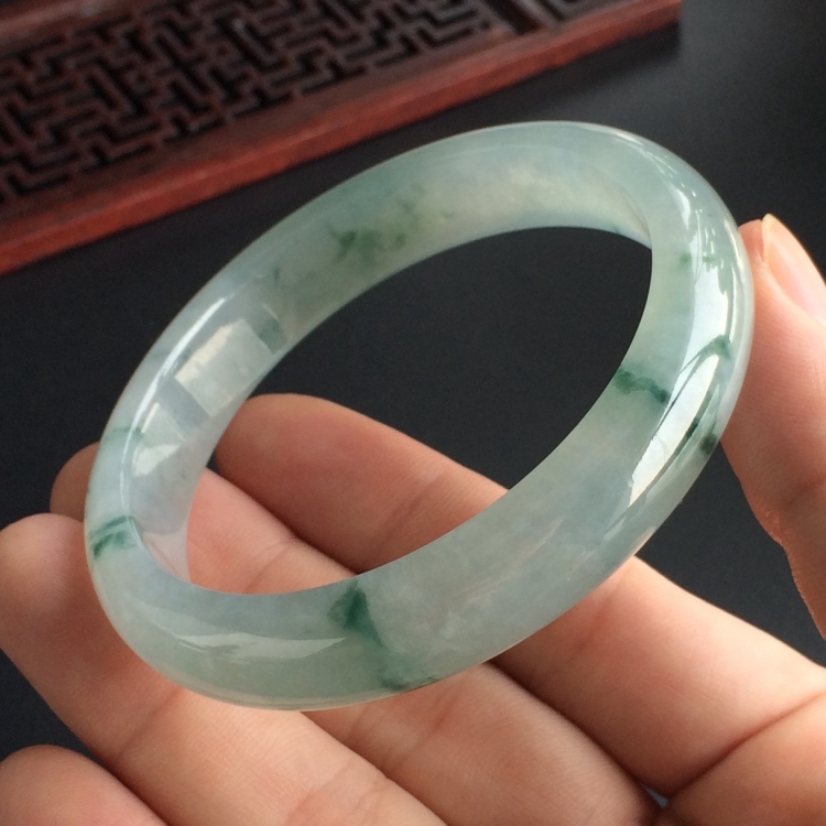 (超值推荐)冰种飘花手镯(57.2mm)