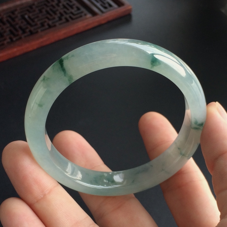 (超值推荐)冰种飘花手镯(57.2mm)