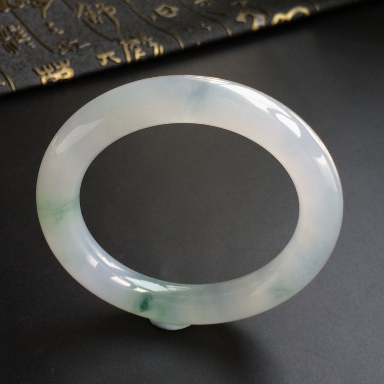 (超值推荐)冰种飘花圆条手镯(57.2mm)