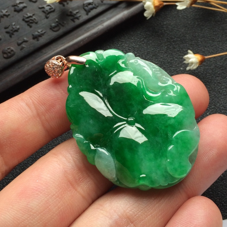（超值推荐）糯冰种浓绿年年有余挂件