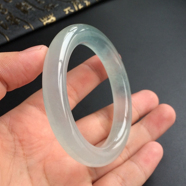 (超值推荐)冰种晴水圆条手镯(53.6mm)