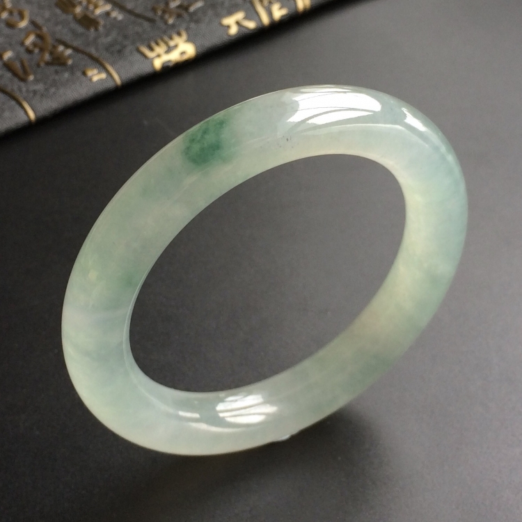 (超值推荐)冰种略飘花圆条手镯(53.6mm)