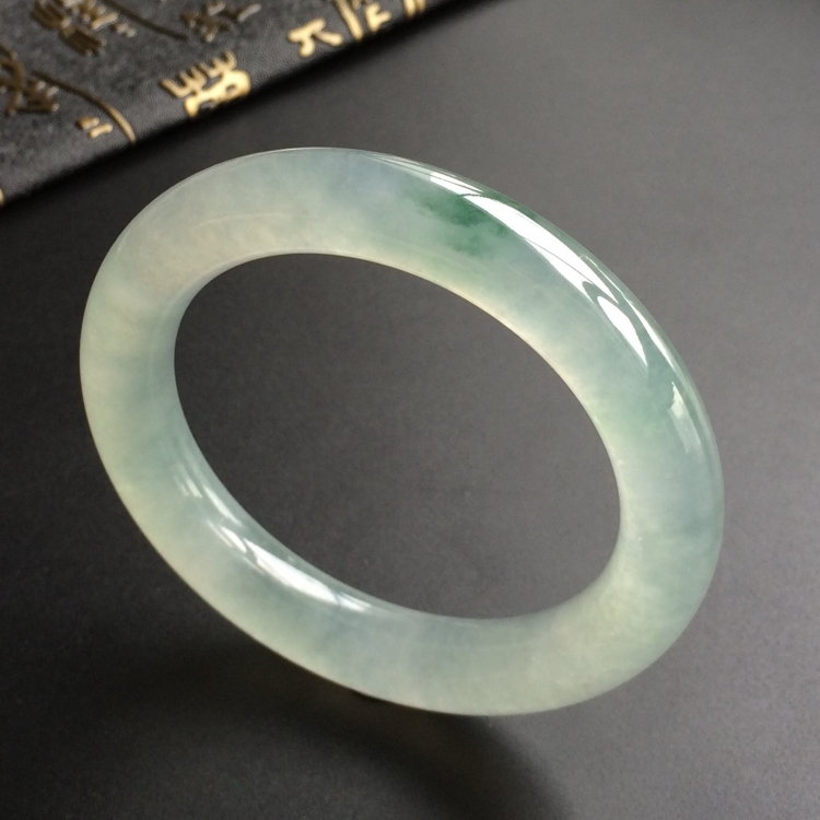 (超值推荐)冰种略飘花圆条手镯(53.6mm)