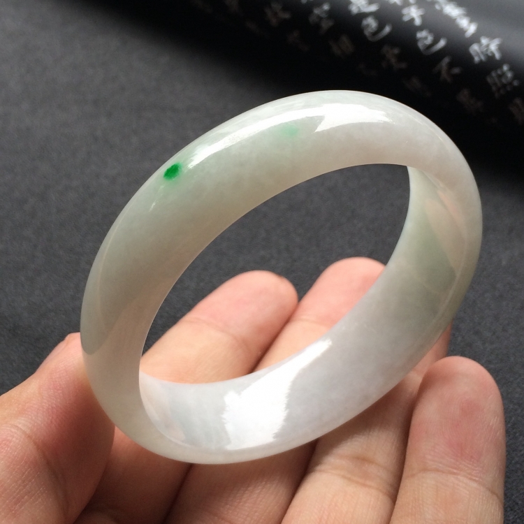（超值推荐）糯冰种略飘翠贵妃镯（53mm-47.2mm）