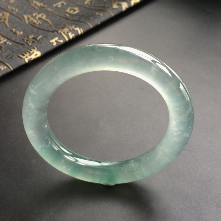 (超值推荐)冰种飘花圆条手镯(55mm)