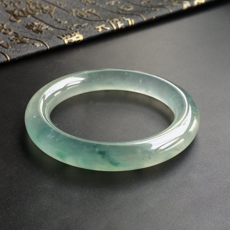 (超值推荐)冰种飘花圆条手镯(55mm)