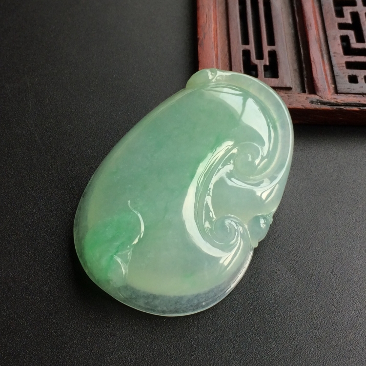(超值推荐)糯冰种飘翠如意挂件