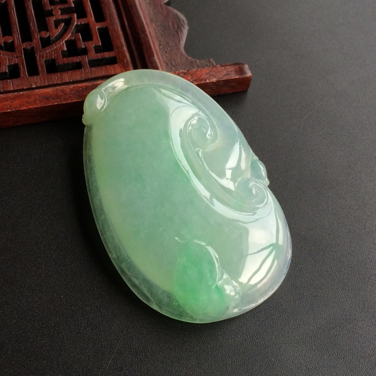 (超值推荐)糯冰种飘翠如意挂件