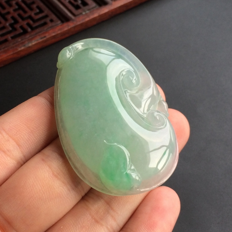 (超值推荐)糯冰种飘翠如意挂件