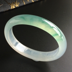 (超值推荐)冰种飘花贵妃镯(55.2mm-47.5mm)