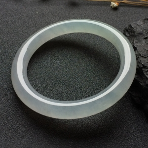 （超值推荐）冰种淡晴水圆条手镯（55.3mm）