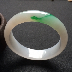 （超值推荐）糯冰种飘翠手镯（57.6mm）