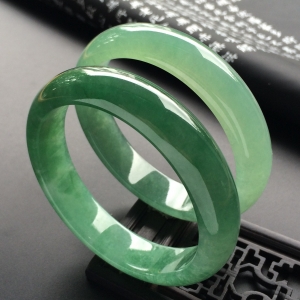 （超值推荐）糯冰种晴水手镯一对（56.3mm、55.2mm）