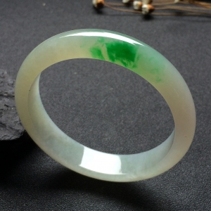 （超值推荐）糯冰种飘翠手镯（56.2mm）