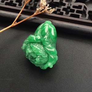 （超值推荐）糯冰种翠色白菜挂件