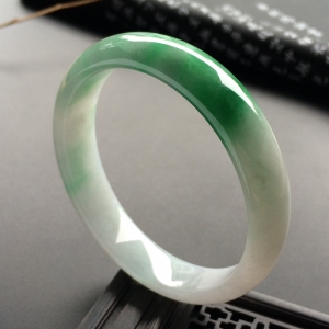 （超值推荐）糯冰种飘翠手镯（58mm）