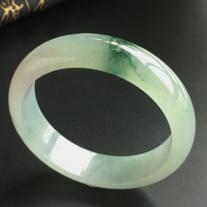 (超值推荐)糯冰种飘花手镯(59.5mm)