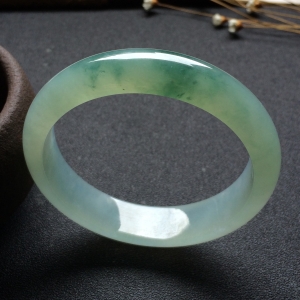 （超值推荐）冰种飘花手镯（56mm）