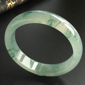 (超值推荐)冰种飘花手镯(57.4mm)