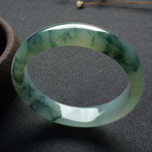 （超值推荐）糯冰种飘花手镯（55mm）